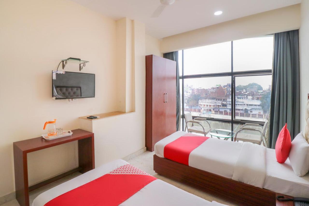 Hotel Vaccinated Staff- OYO Flagship 69860 Mastana Palace Varanasi Exterior foto