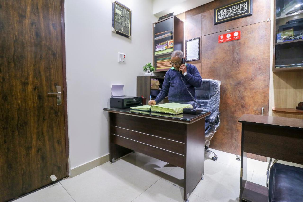 Hotel Vaccinated Staff- OYO Flagship 69860 Mastana Palace Varanasi Exterior foto