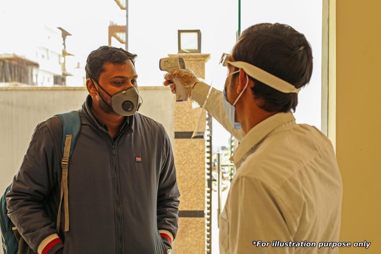 Hotel Vaccinated Staff- OYO Flagship 69860 Mastana Palace Varanasi Exterior foto