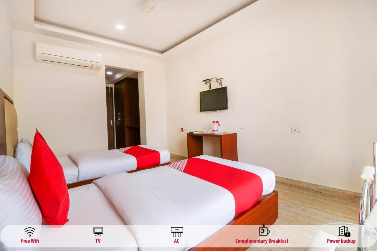 Hotel Vaccinated Staff- OYO Flagship 69860 Mastana Palace Varanasi Exterior foto