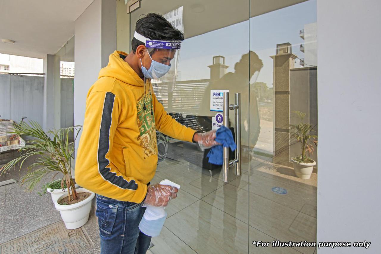Hotel Vaccinated Staff- OYO Flagship 69860 Mastana Palace Varanasi Exterior foto